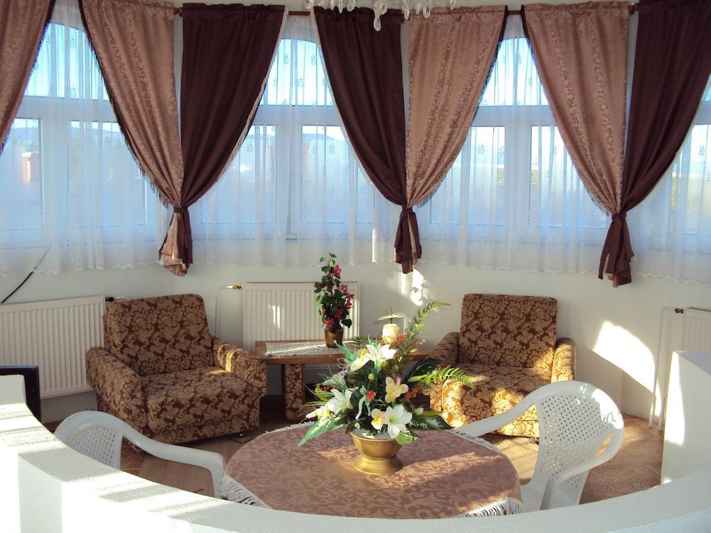 Pension Velicky Zamocek Попрад Екстер'єр фото